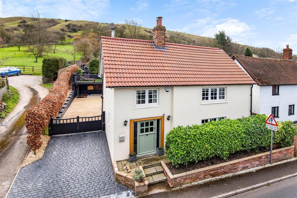 Westbury Road, Edington 3 bed detached house £595,000