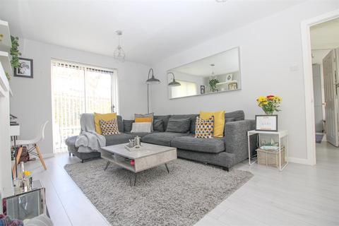 61 Tenterfields, Apperley Bridge, Bradford, BD10 0UN