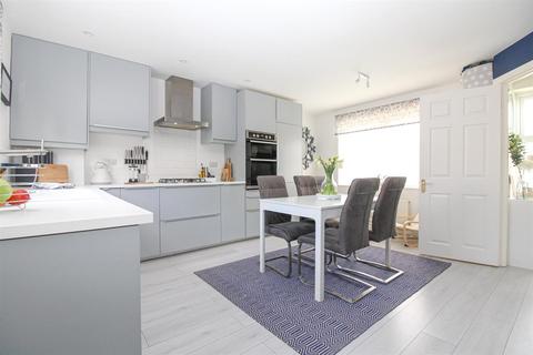 61 Tenterfields, Apperley Bridge, Bradford, BD10 0UN