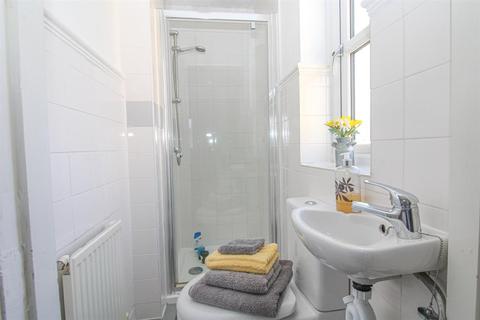 61 Tenterfields, Apperley Bridge, Bradford, BD10 0UN