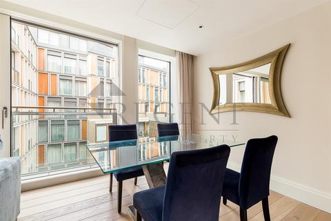 3 bedroom apartment to rent, 3 Gladstone House, WC2R