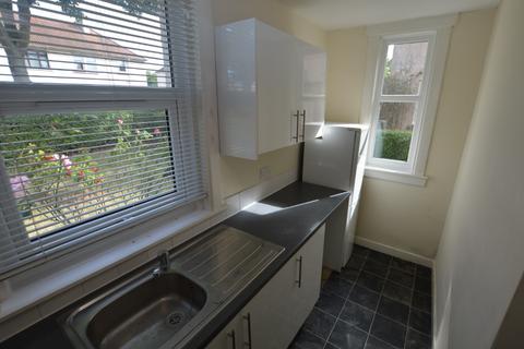 2 bedroom flat to rent, Beatty Crescent, Kirkcaldy, KY1