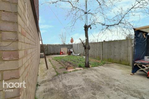 40 Woolacombe Way, Hayes, UB3 4EU