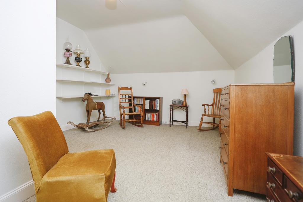 Double Bedroom 6
