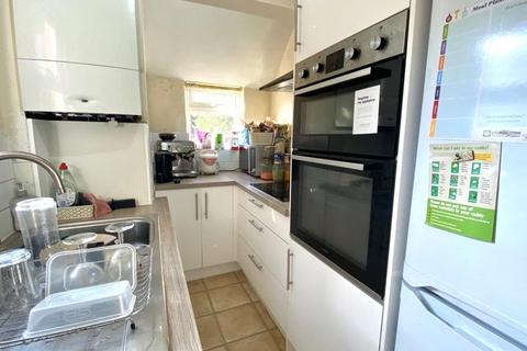 2 bedroom terraced house to rent, York Road, Reading, Berkshire, RG1