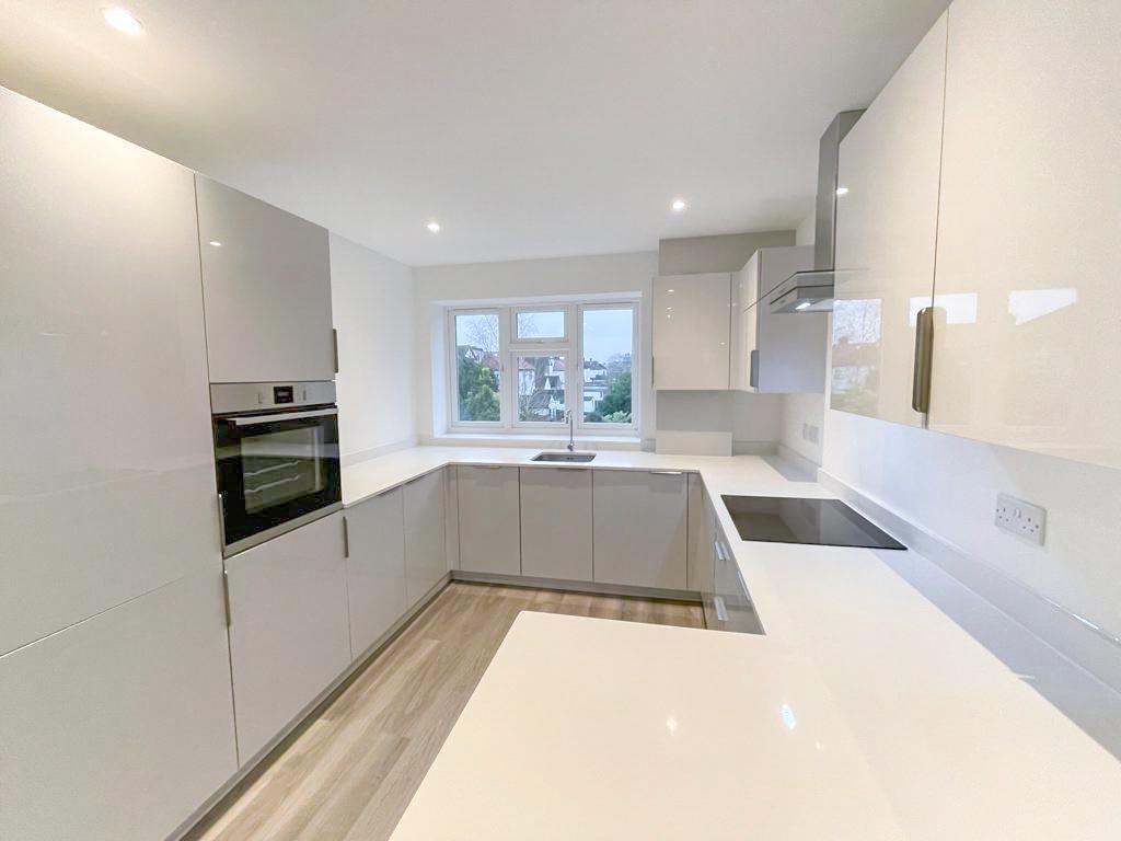 2 Bed First Floor Flat