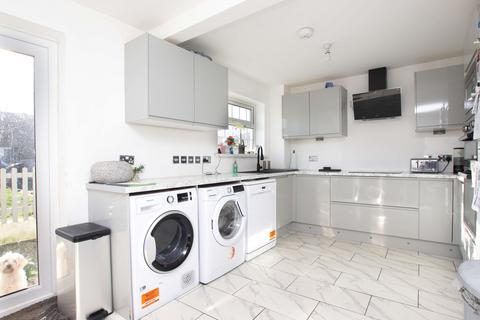 undefined, Parklands Road, Tonyrefail CF39 8PT