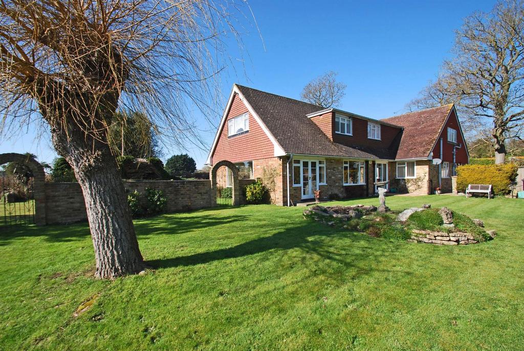 Parsonage Lane, Farnham Common, SL2 5 bed detached house £1,200,000