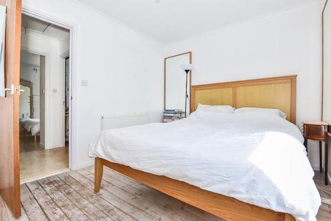 34 Willmore End, London, SW19 3DF