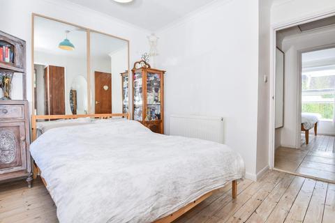 34 Willmore End, London, SW19 3DF