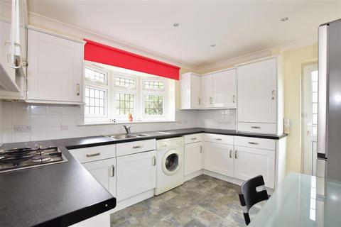 1a Shepherds Close, Romford, RM6 5AD