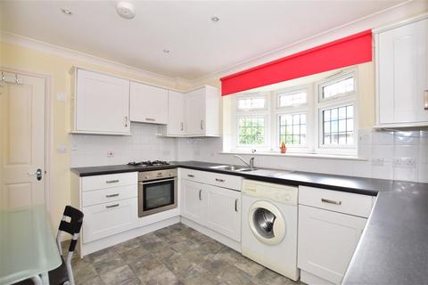 1a Shepherds Close, Romford, RM6 5AD