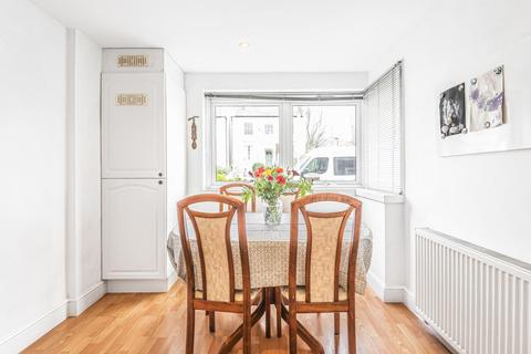 24 Moorland Road, London, SW9 8UB