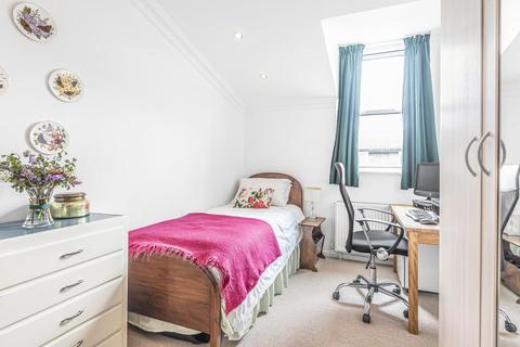 24 Moorland Road, London, SW9 8UB