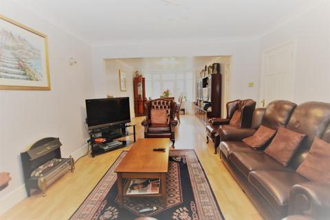 25 Abercorn Gardens, Harrow, HA3 0PB