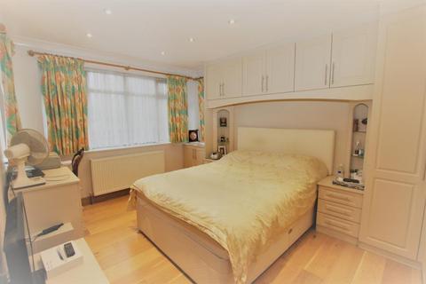 25 Abercorn Gardens, Harrow, HA3 0PB