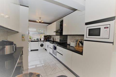 25 Abercorn Gardens, Harrow, HA3 0PB