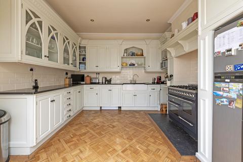 24 Honeywell Road, London, SW11 6EG