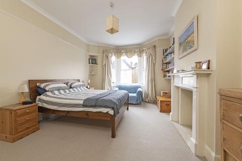 24 Honeywell Road, London, SW11 6EG