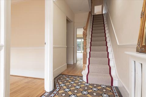 29 Alfriston Road, London, SW11 6NS