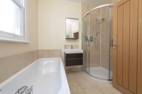 29 Alfriston Road, London, SW11 6NS