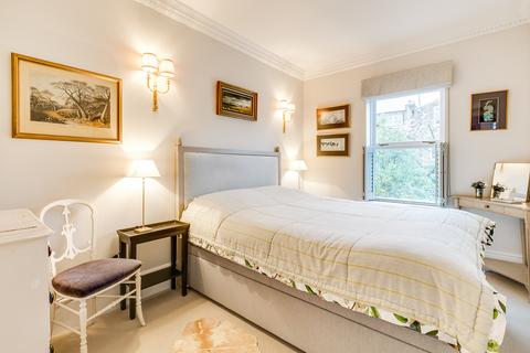 11 Walsingham Place, London, SW4 9RR