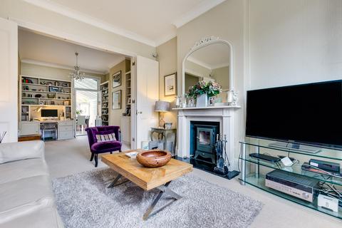 52 Sarsfeld Road, London, SW12 8HN