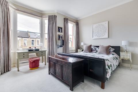52 Sarsfeld Road, London, SW12 8HN