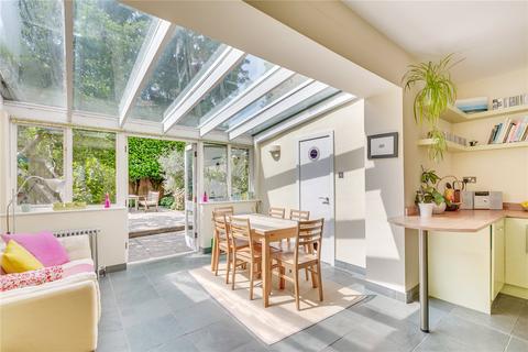 155 Ravenslea Road, London, SW12 8RT
