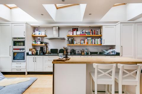16 Tunley Road, London, SW17 7QJ