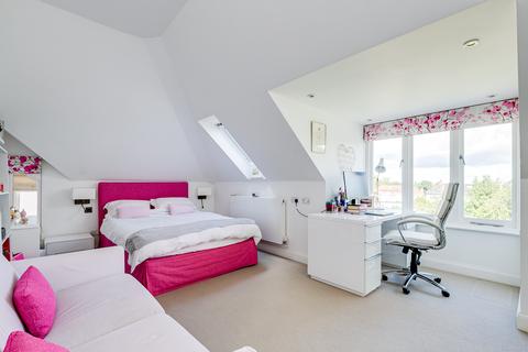 50 Woodfield Avenue, London, SW16 1LG