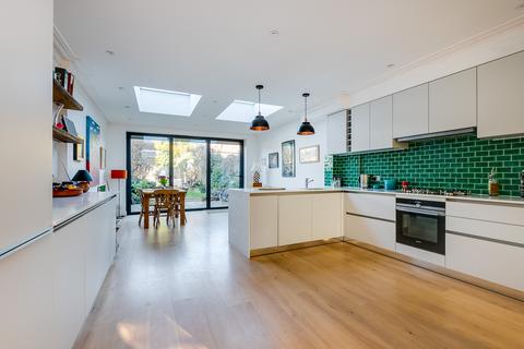 23 Bertal Road, London, SW17 0BX