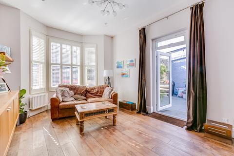 9 Rossiter Road, London, SW12 9RY