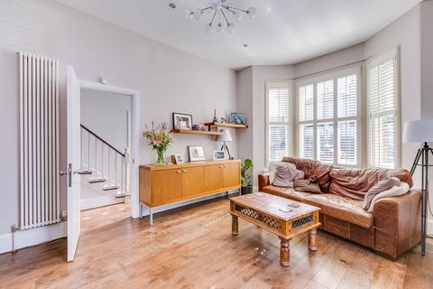 9 Rossiter Road, London, SW12 9RY