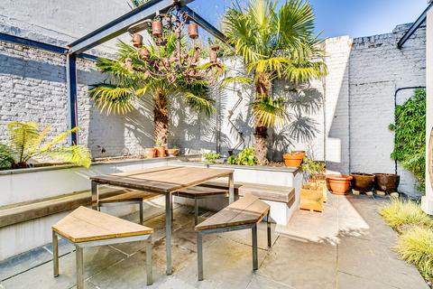 9 Rossiter Road, London, SW12 9RY