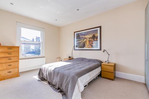 9 Rossiter Road, London, SW12 9RY