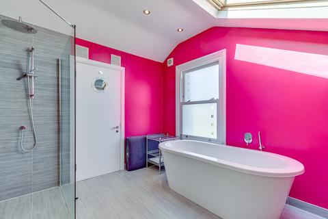 9 Rossiter Road, London, SW12 9RY