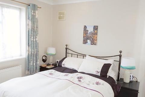 166 Stonecot Hill, Sutton, SM3 9HU
