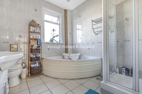 113 Fordel Road, London, SE6 1XT