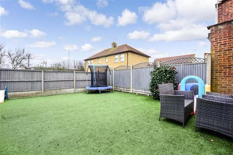 8 Darrell Close, Herne Bay, CT6 7QQ