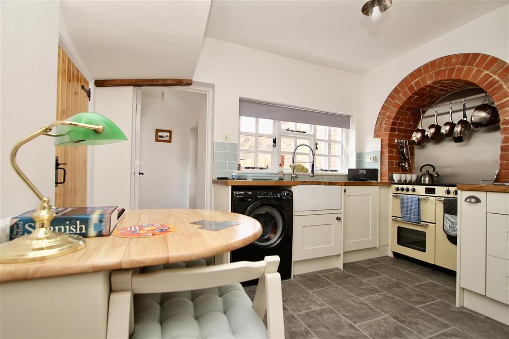 Kitchen /
