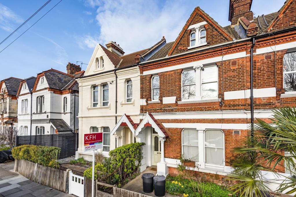 Beechcroft Road, Wandsworth Common 2 bed flat for sale £650,000