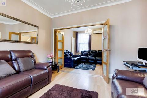 27 Lindley Road, London, E10 6QT