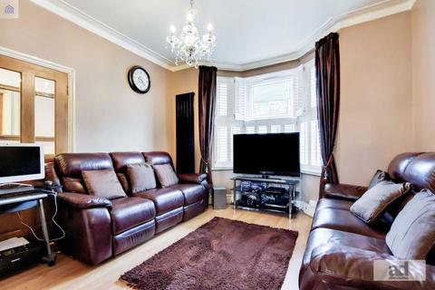 27 Lindley Road, London, E10 6QT