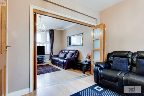 27 Lindley Road, London, E10 6QT