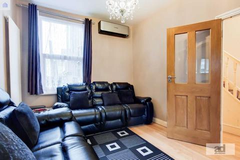 27 Lindley Road, London, E10 6QT