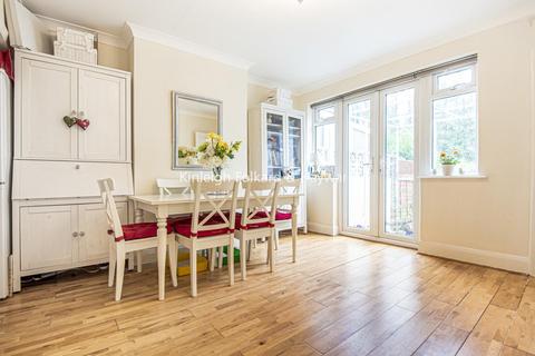 25 Links Way, Beckenham, BR3 3DG