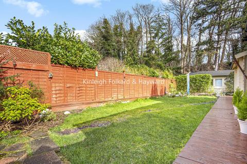 25 Links Way, Beckenham, BR3 3DG