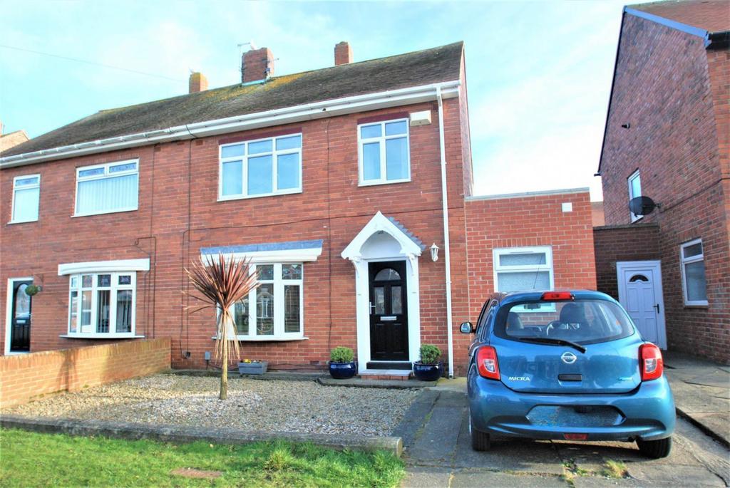 Lumley Avenue, South Shields 3 bed semidetached house £170,000