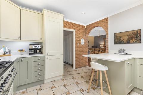 4 Abbotts Green, Astley, Manchester, M29 7NJ